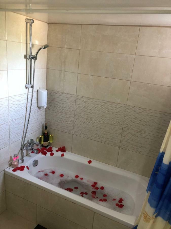 Lucky 2 Apartment Paralimni Luaran gambar